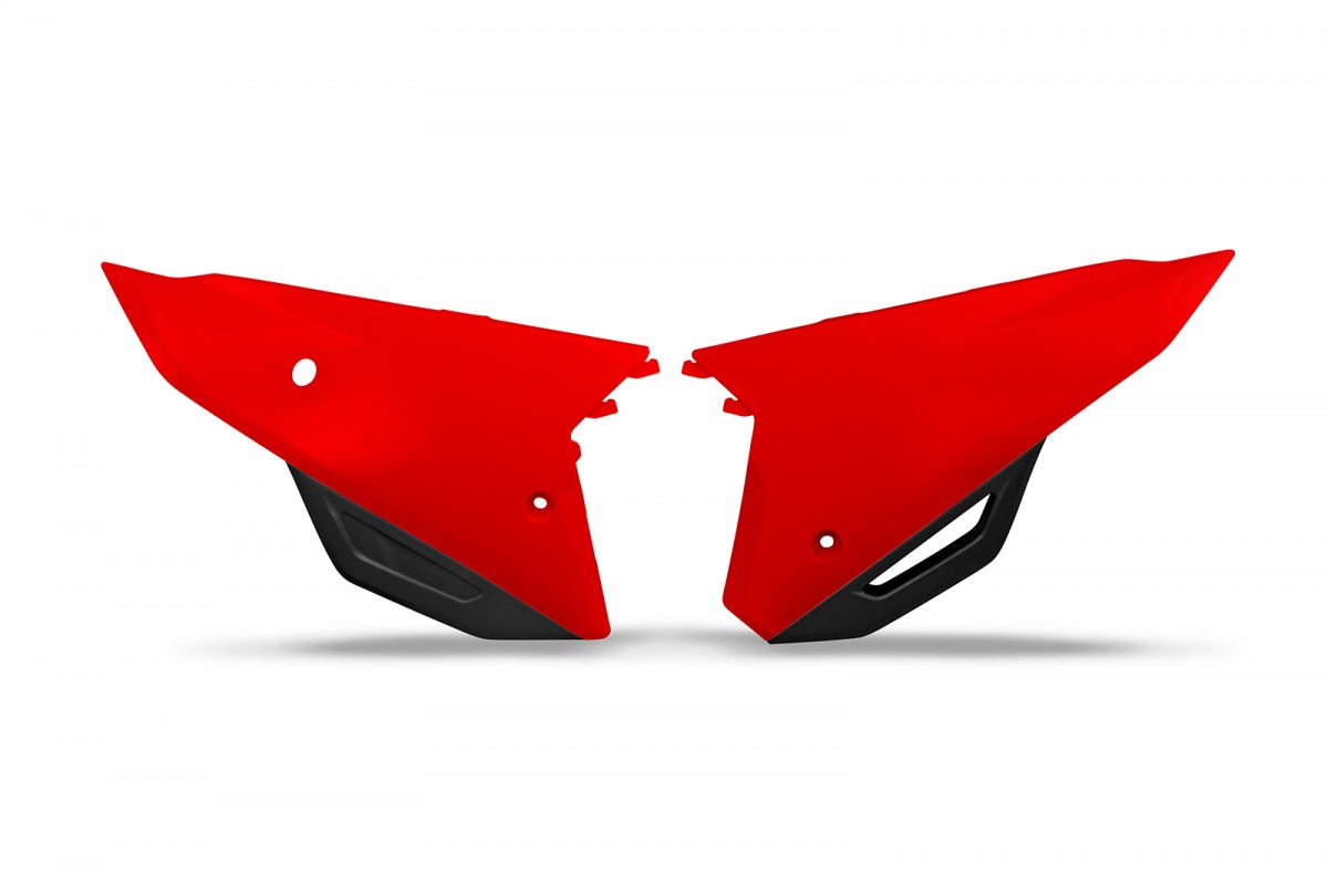 Side panels - red 070 - Honda - REPLICA PLASTICS - HO05606-070 - UFO Plast